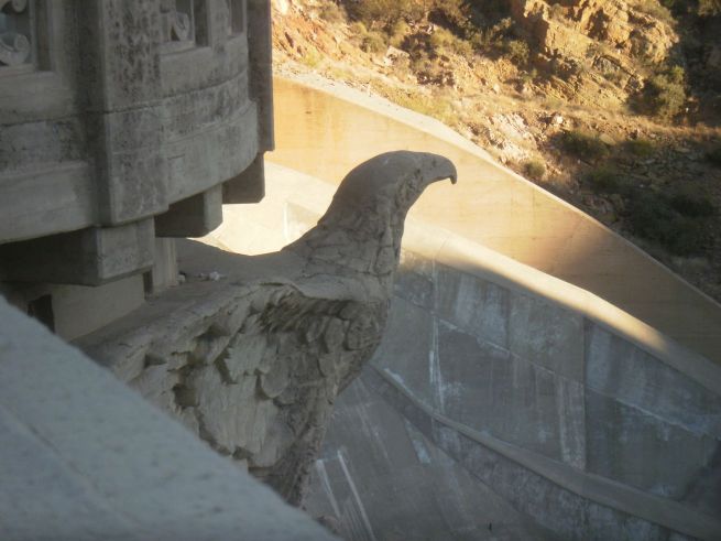 decorative eagle figure on the dam